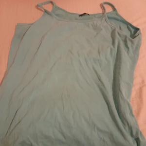 Linne  - Turkost linne   Inte använt