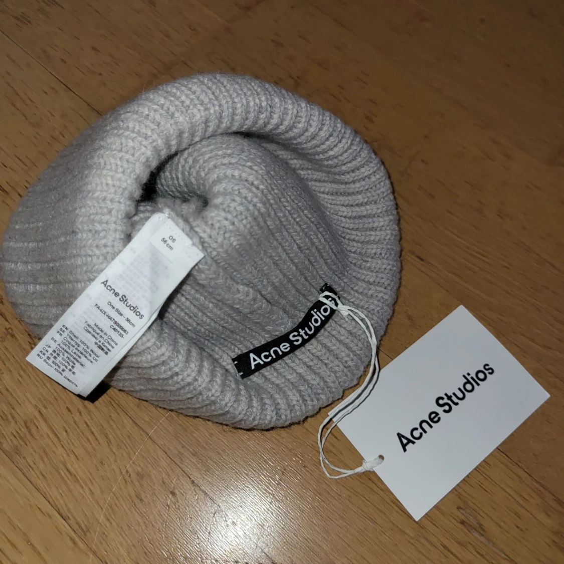 Acne studios mössa  - 90