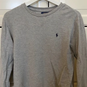 Polo tröja  - En jätte fin och skön polo tröja/hoodie 