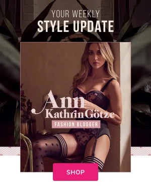 Design BH/Bustier Hunkemöller, Stl 70E, nyskick  - Bh/Bustier fr Hunkemöller i svart/gammalrosa, avtagbara band, design Ann-Kathrin Götze. Stl 80 E men passar enligt mig bäst på en 70 E (Jag har 75 E och den är lite för liten för mig)  Inget att anmärka på, använd enstaka gång. Superb under genomskinligt!