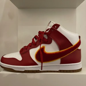 Nike dunk high  - De har blivit andvända en gång 