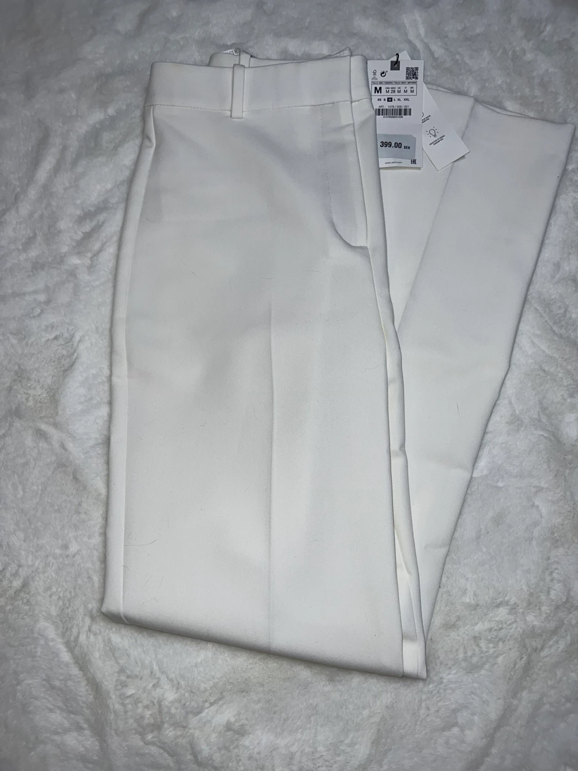 Kostymbyxor från Zara - 90