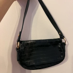 handsväska - super fin mörkgrön handväska, 