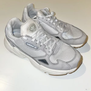 Adidas Falcon W - Adidas Falcon W Strl 38 Nypris 999 I gott skick!