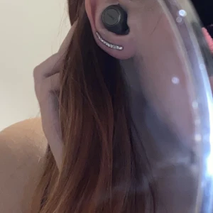 Örhängen  - Coola örhängen som inte längre kommer till användning 🖤 15kr frakt ifall du betalar utanför plick (inte spårbar)