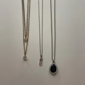 Fina smycken(halsband) - Alla 3 för 75kr eller 1 för 30kr
