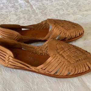 Huarache sandaler från Mexico Äkta läder Helt oanvända Storlek 39
