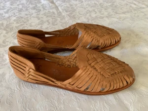 Mexikanska Huarache sandaler äkta läder storlek 39 - Huarache sandaler från Mexico Äkta läder Helt oanvända Storlek 39