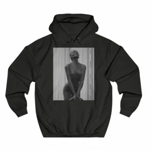 The cool Elephant hoodie - Superfin hoodie som passar till allt! Säljer då jag inte använder den längre, den är i använt skick men inga defekter förutom märket som slits lite i tvätten💗