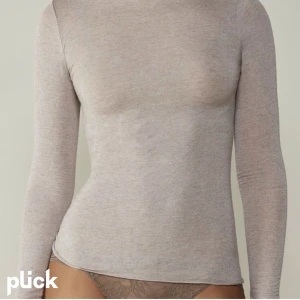 intimissmi tröja 💕 - denna tröjan är i bra skick och använd fåtal gånger💓💓 säljer pågrund av att jag inte använder den