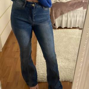 Bootcut jeans i fint skick  Storlek S, 150kr 