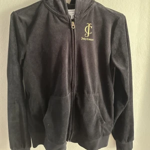 Juicy zip-up - Svart juicy zip up 