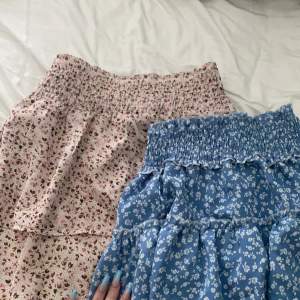 Blå och rosa kjol en för 50 kronor. Storlek S och jätte fina till sommaren eller till strumpbyxor😌