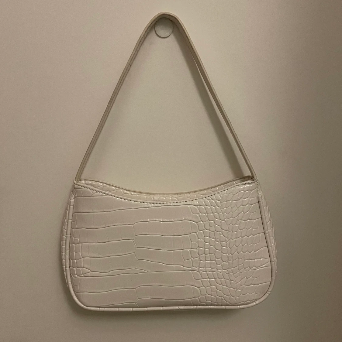 Vit axelväska