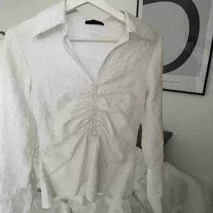 Skjorta - Söt skjorta från vero moda❤️‍🔥 storlek M men passar bra på mig som bär S.
