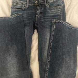 ett par väldigt snygga crocker jeans som jag aldrig använt själv! säljer de eftersom de är för korta för mig.❤️