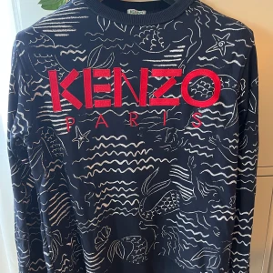 Kenzo stl S & Stl XS - Collegetröja, använd få gånger stl S, 400 kr T-Shirt stl xs i gott skick 150 kr
