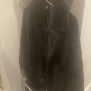 Vinterkappa  - Använd 3 ggr. Fint skick. 