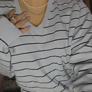 Oversized sweater💘 - Oversized sweater I storlek L. Skriv vid intresse💞💞💞