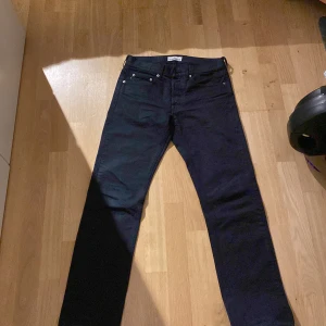 Stone Island Jeans - Inga problem i skick, är precis som när de köptes, men använda en del. W: 29 L: 34 Type: SL