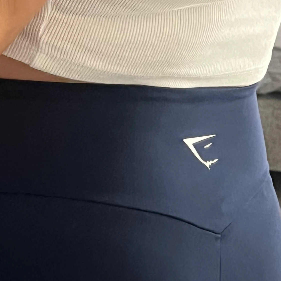 Mörkblåa gymshark tights - 90