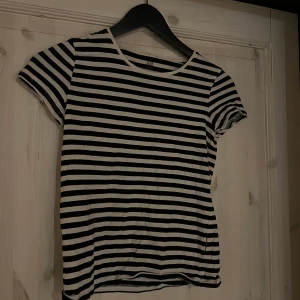 T-shirts  - Randig t-shirts passar st xs