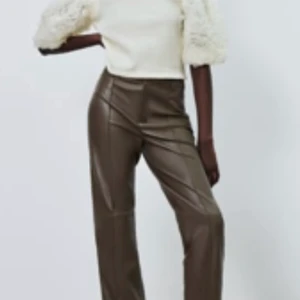 Topp💛 - Vit zara topp🌸