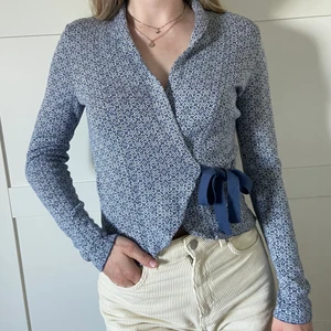 Kofta  - Kofta från only. Storlek XS. Fint skick.