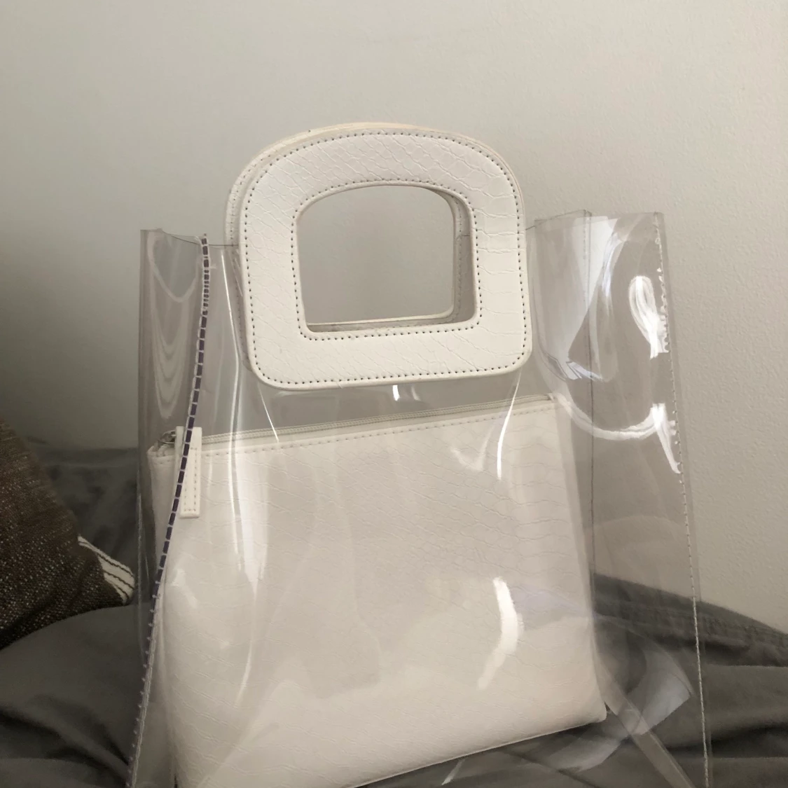 Genomskinlig väska 