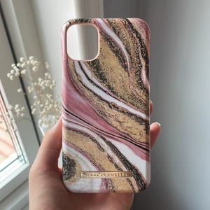 Ideal of Sweden skal ip xr/11 - Säljer ett jättefint ideal of Sweden skal för iPhone xr/11 i fint skick🤍