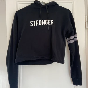 Stronger set  - Sälj mitt svarta stronger set pga. Blivit för litet, knappt använt ändats testats någon gång. 💗
