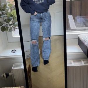 Jeans  - Super sköna och nästan aldrig använda. 