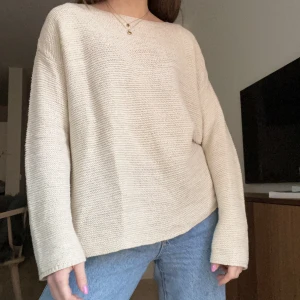 Stickad tröja  - Beige stickad tröja som passar till allt!🤎