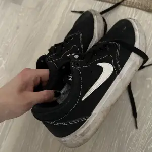 Nike SB skor, relativt använda, men ändå bra skick! 