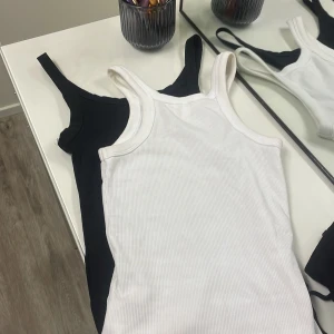 två linnen  - två linnen från hm som inte används. 50 kr för båda två