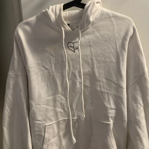 blackpink hoodie - använd med fortfarande fin!