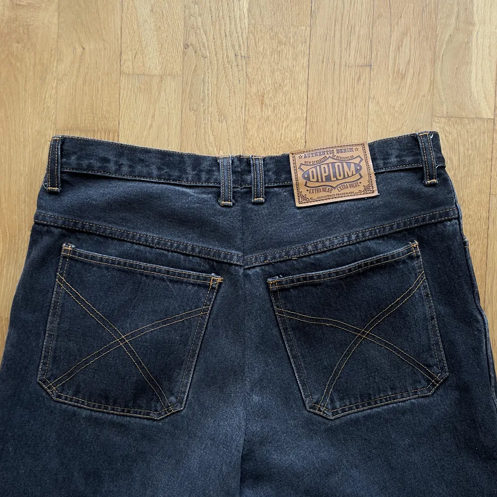Bagge vintage jeans knappt använda . Jeans & Byxor.