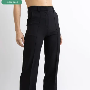 Madlady kostymbyxor  - Helt nya kostymbyxor från madlady som använts vid enstaka tillfällen 💕 nypris 650kr, säljer för 100 + frakt 