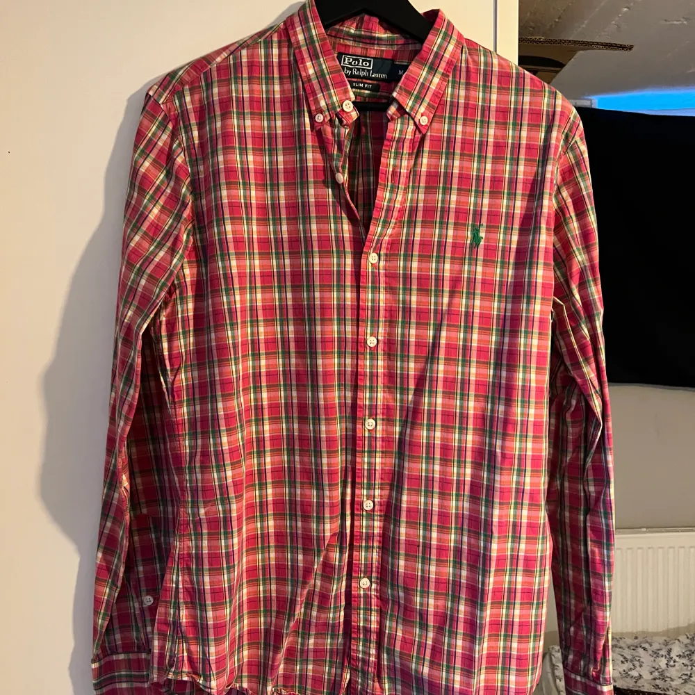 Ralph Lauren skjorta i storlek M. Skjortor.
