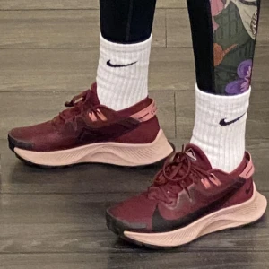 Nike Pegasus  - Nike Pegasus  Använts få gånger  Fint skick som nya
