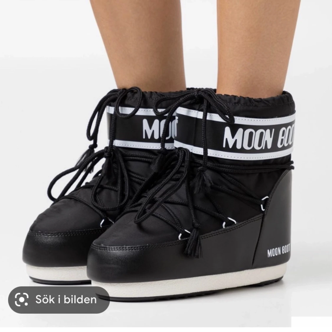 Moon boots