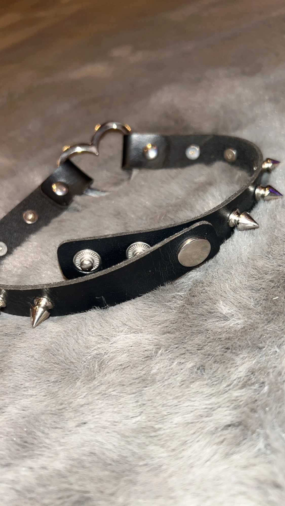 ”Chocker” med nitar  - 90