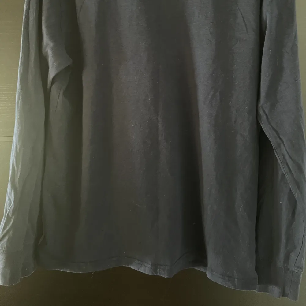 säljer denna fina tröja från Ralph Lauren då jag inte får användning av den, bra skick💘 skriv om ni undrar något, pris kan diskuteras 💘💘 köparen står för frakt 💘💘. Tröjor & Koftor.
