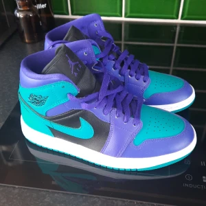 Jordans stl 37 - Oanvända jordans stl 37. 