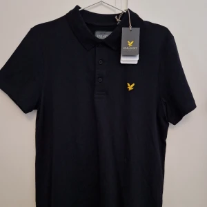 Lyle and scott Piké  - Helt ny med tags i storlek M. Nypris var 600kr