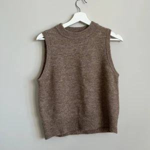 Oanvänd topp från Mango - Oanvänd topp från mango! 