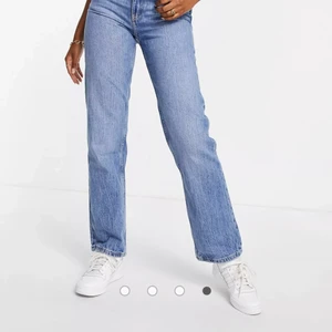 JEANS - Säljer mina bershka jeans! Dom är såå sköna o jätte snygga men har liknande så använder inte dem så mycket! Frakt ingår