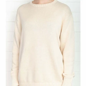 Brandy Melville tröja😻 - Säljer min fina stickade tröja från brandy Melville! Använd en gång och köptes för ca 3 veckor sedan. Den är i perfekt nyskick!💗 köpte för lite över 400 och jag säljer för 300kr🙌🏼 kan skicka fler bilder om det behövs💓 tryck inte på köp direkt!!