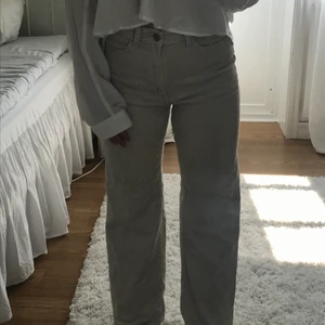 Manchester byxor - Manchester byxor i strl 36/38. Fint skick. Kan även fraktas. <3