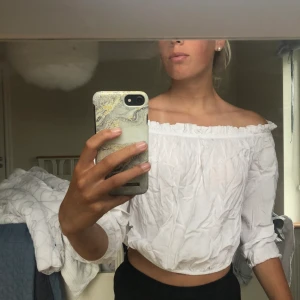 Vit topp - Svinsnygg från Brandy Melville (lite skrynklig nu!) storlek S